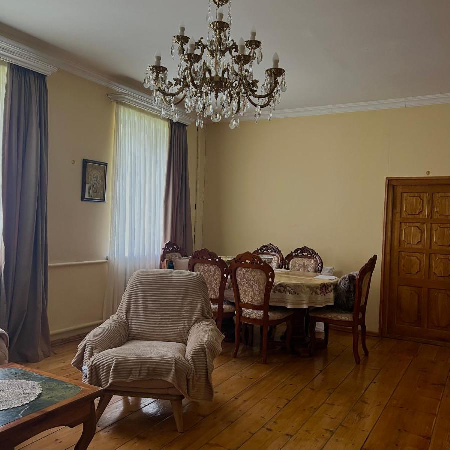 Guesthouse Kostava 72 Kazbegi Exterior foto